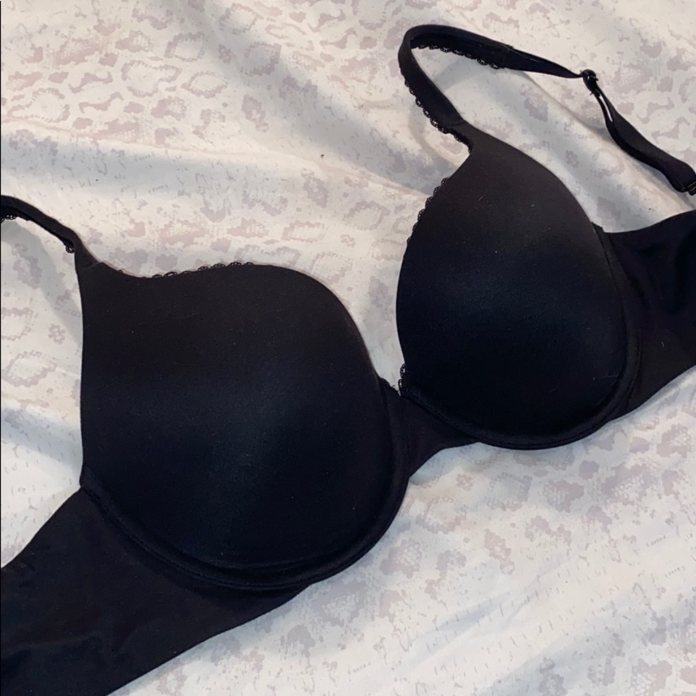 Victoria secret bra 32DD
